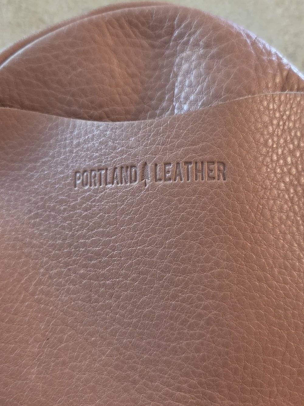 Portland Leather Small Circle Crossbody Bag- Vintage Pink EUC